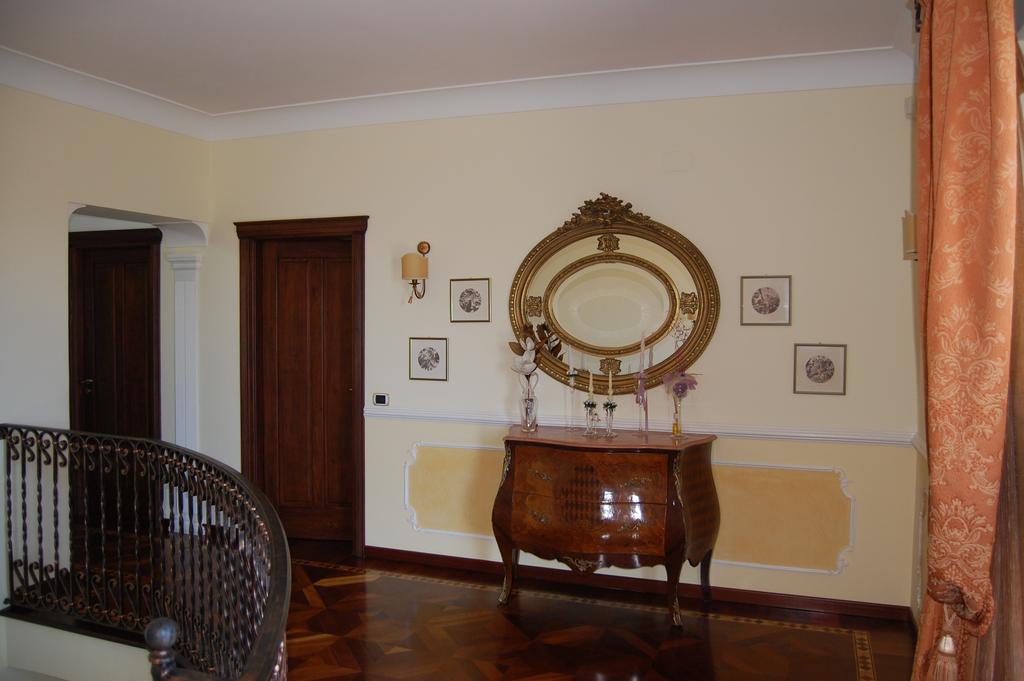 B&B Villa Francesca Soverato Marina Δωμάτιο φωτογραφία