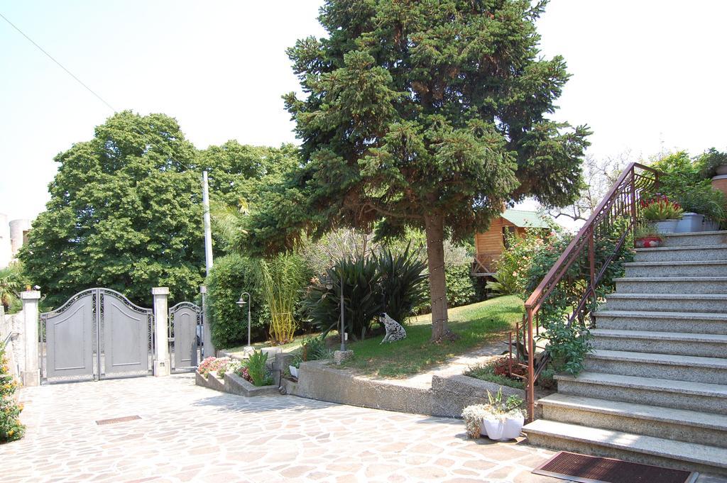 B&B Villa Francesca Soverato Marina Εξωτερικό φωτογραφία