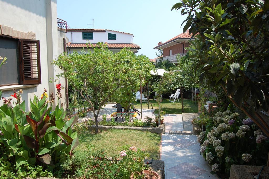 B&B Villa Francesca Soverato Marina Εξωτερικό φωτογραφία