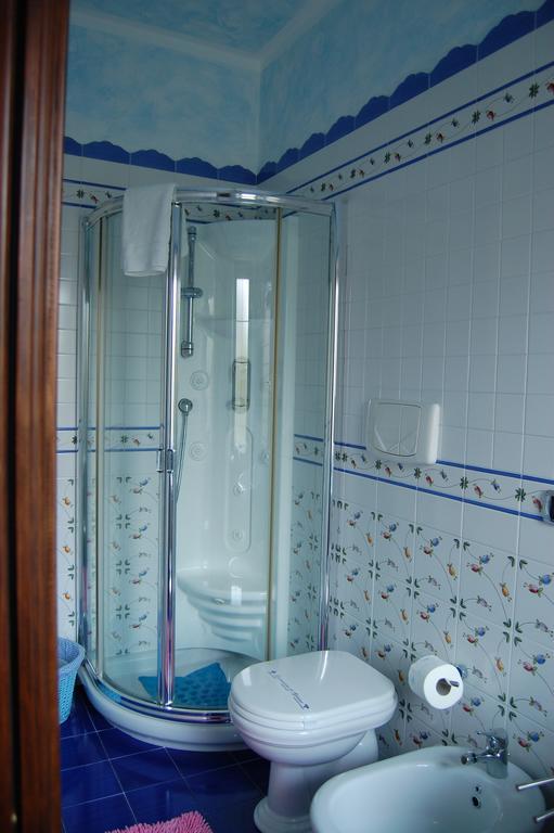 B&B Villa Francesca Soverato Marina Δωμάτιο φωτογραφία